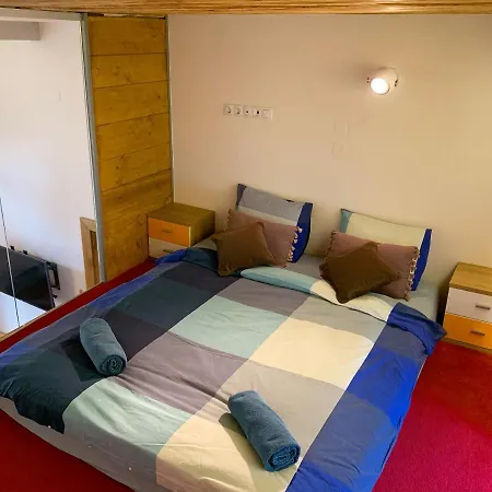 Mathias Vibe Apartment *